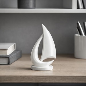 Sculpture de voilier noir de style nordique imprimée en 3D, pièce d'appoint minimaliste abstraite pour le bureau ou la maison - Product Image 2