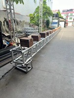 OEM ODM OBM Fabricación en fábrica de aluminio portátil Line Array Welding Truss Pantallas Festivales de música Escenario cuadrado de aluminio