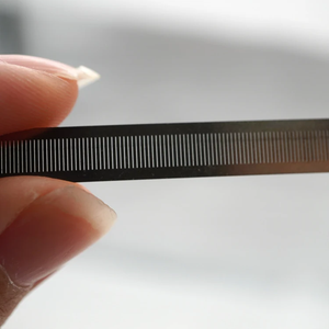 Servicios de Fabricación de Acero Inoxidable Ultrafino con Corte Láser de Alta Precisión de 0.01 mm para Circuitos de Película Delgada, Diámetro de Orificio de 0.035 mm - Product Image 1