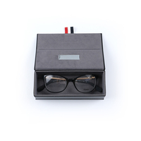 Étui à lunettes en cuir haut de gamme avec doublure en velours pour le rangement des lunettes, adapté à l'emballage de marque dans les magasins d'optique