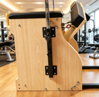 Chaise Wunda de Pilates de qualité commerciale en bois de caoutchouc naturel avec des barres en fer durables - Écologique et conçue pour durer