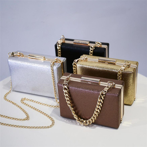 Nuova Borsa <span class=keywords><strong>da</strong></span> <span class=keywords><strong>Sera</strong></span> Elegante in Pelle PU <span class=keywords><strong>Nera</strong></span> e Oro, Clutch alla Moda per Donna - Product Image 6