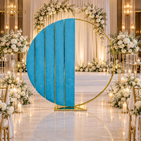 Support de toile de fond rond en métal doré avec panneau rembourré pour la décoration de réceptions de mariage, de fêtes, d'hôtels et de scènes événementielles