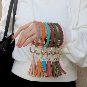 Pulsera de silicona giratoria de onda de bambú, llavero con borla de cuero PU, llavero antipérdida para <span class=keywords><strong>coche</strong></span>, anillo de <span class=keywords><strong>muñeca</strong></span> - Product Image 5