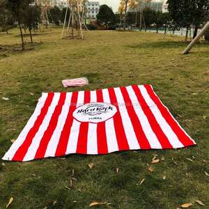 Manta de Playa Extra Grande Plegable para Acampar al Aire Libre con Logotipo e Impresión Personalizados - Product Image 2