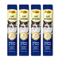 Bâtonnets humides pour chats au saumon et au thon, riches en protéines, à absorption facile, pour le soin de la peau et du pelage des chatons et des chats adultes, vente en gros d'usine, OEM, en vrac