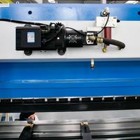 Presse plieuse CNC hydraulique entièrement automatique HARSLE DA69S 7+1 axes avec formage des extrémités pour le traitement de l'aluminium et de l'acier inoxydable