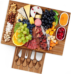 Vassoio da portata in bambù Extra Large carbonizzato scuro in fabbrica con taglieri di formaggio di bambù Set regalo - Product Image 3