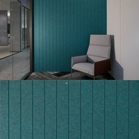 Grille acoustique moderne en fibre de polyester gris clair à rayures verticales, haute densité, pour la réduction du bruit dans le salon
