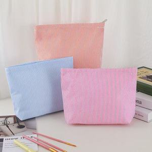 Bolsa de Cosméticos de Gran Capacidad, de Hilo de Poliéster con Burbujas, Transpirable, Bordada, Portátil, para Viaje y Almacenamiento de Maquillaje - Product Image 5