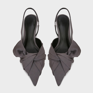Sandales décontractées pour femmes à bout pointu et talon bas, en tissu gris avec nœud, ouvertes à l'arrière, pour le quotidien et les soirées - Product Image 2