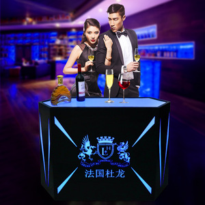 Support de présentation de vin rectangulaire éclairé par LED, en acier inoxydable, rechargeable, pour les fêtes et les lieux commerciaux - Product Image 3