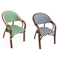 Chaise de bistrot parisienne empilable avec accoudoirs pour l'extérieur Chaise de bistrot de style français en rotin et osier