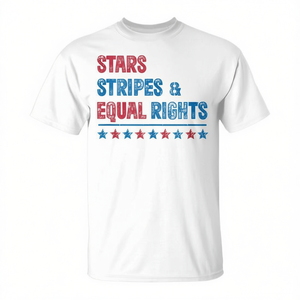 T-shirt con stelle e strisce, design patriottico per il 4 luglio - Product Image 2