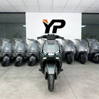 Vélo électrique pour adultes, moteur 1800W, vitesse maximale 80 km/h, capacité de charge 200 kg, pneus de 10 pouces, fonctionnalités électroniques intelligentes pour les déplacements urbains