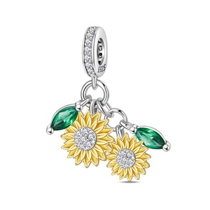 Pendentif tournesol de haute qualité, tendance et classique 2025, tournesol qui pousse vers le soleil, peut être transformé en bracelet - Product Image 1