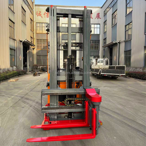 Montacargas VNA de 1.2 Toneladas y 11 Metros con Movimiento Tridireccional para Manejo de Palés en Pasillos Reducidos, Directo de Fábrica - Product Image 5