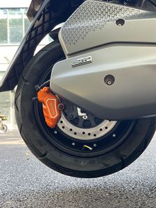 Motocicleta Eléctrica de 72V para Adultos, Alta Velocidad 90km/h y Rey de la Subida de Colinas, Scooter Eléctrico de Alta Resistencia de 2000W - Product Image 3
