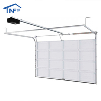 Portes de garage en aluminium à levage motorisé, écoénergétiques, personnalisables avec finition ondulée ou imitation bois