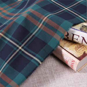 100% teint en fil de coton <span class=keywords><strong>pas</strong></span> <span class=keywords><strong>cher</strong></span> <span class=keywords><strong>tissu</strong></span> <span class=keywords><strong>tartan</strong></span> pampers stock marché du vietnam - Product Image 6