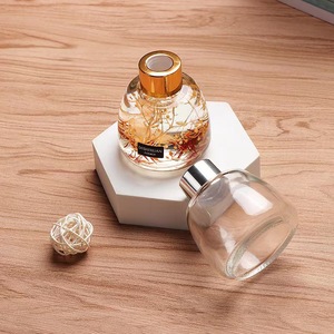 Bottiglia di diffusore di olio essenziale di profumo ricaricabile da 100ml con coperchio in legno rotondo a forma di mela bottiglia di diffusore di vetro vuoto chiaro - Product Image 3