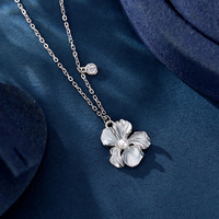 KAAN JEWELRY 925 Sterling Silber Retro Blumen Perlen Zirkon Damen Schlüsselbein-Kette Luxuriöse Zweifarbige Süße Temperamentvolle Halskette