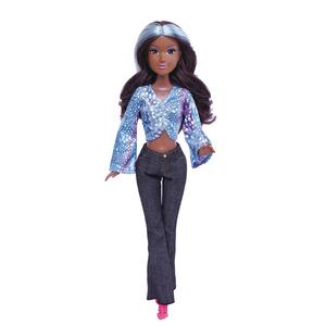 ตุ๊กตาแอนลิลี่ ผิวสีน้ำตาล ใส่กางเกงยีนส์ จับคู่กับเสื้อเชิ้ตแขนยาวลายจุด ผมยาวหยิก ทำจากพลาสติก ขนาด 11.5 นิ้ว ตุ๊กตาแฟชั่น - Product Image 1