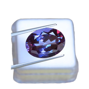 Gema de Alejandrita con Cambio de Color, Corte Ovalado Facetado, Iridiscente, de 10x8mm a 20x15mm, Creada en Laboratorio para Joyería - Product Image 1