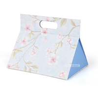 Boîte cadeau pliante triangulaire artisanale, emballage cadeau de luxe, boîte d'emballage magnétique pliante avec poignée