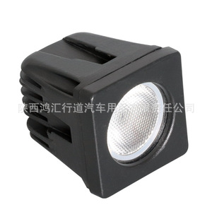 Vente en gros d'usine : Phare de travail LED 10W carré 66mm pour pare-chocs de voiture et moto - Product Image 4