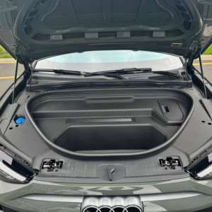 SUV électrique d'occasion Q6 <span class=keywords><strong>E</strong></span>-<span class=keywords><strong>tron</strong></span> LHD 2025 de taille moyenne, faible kilométrage, <span class=keywords><strong>prix</strong></span> compétitif pour commande en gros, stock disponible pour l'exportation mondiale - Product Image 5