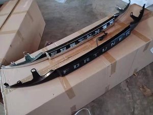 Accesorios Exteriores para Carrocería Cromado Negro Embellecedor Tira LED para Portón Trasero para Kit <span class=keywords><strong>de</strong></span> Carrocería <span class=keywords><strong>de</strong></span> Toyota Fortuner - Product Image 4