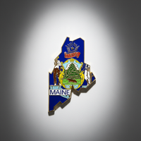 GREPAS GIFTS Épinglette de revers plaquée or en forme de drapeau de l'État du Maine, 1,25 pouce