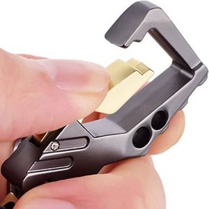 Porte-clés de voiture multifonctionnel avec ouvre-bouteille, pendentif unisexe, cadeau pour couple, porte-clés en alliage de zinc pour ceinture - Product Image 6