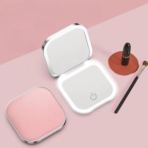 Espejo Cosmético LED de Bolsillo Recargable de Doble Cara con Diseño Plegable para Viaje, Empaquetado en Caja de Maquillaje, Aumento 3X - Product Image 1