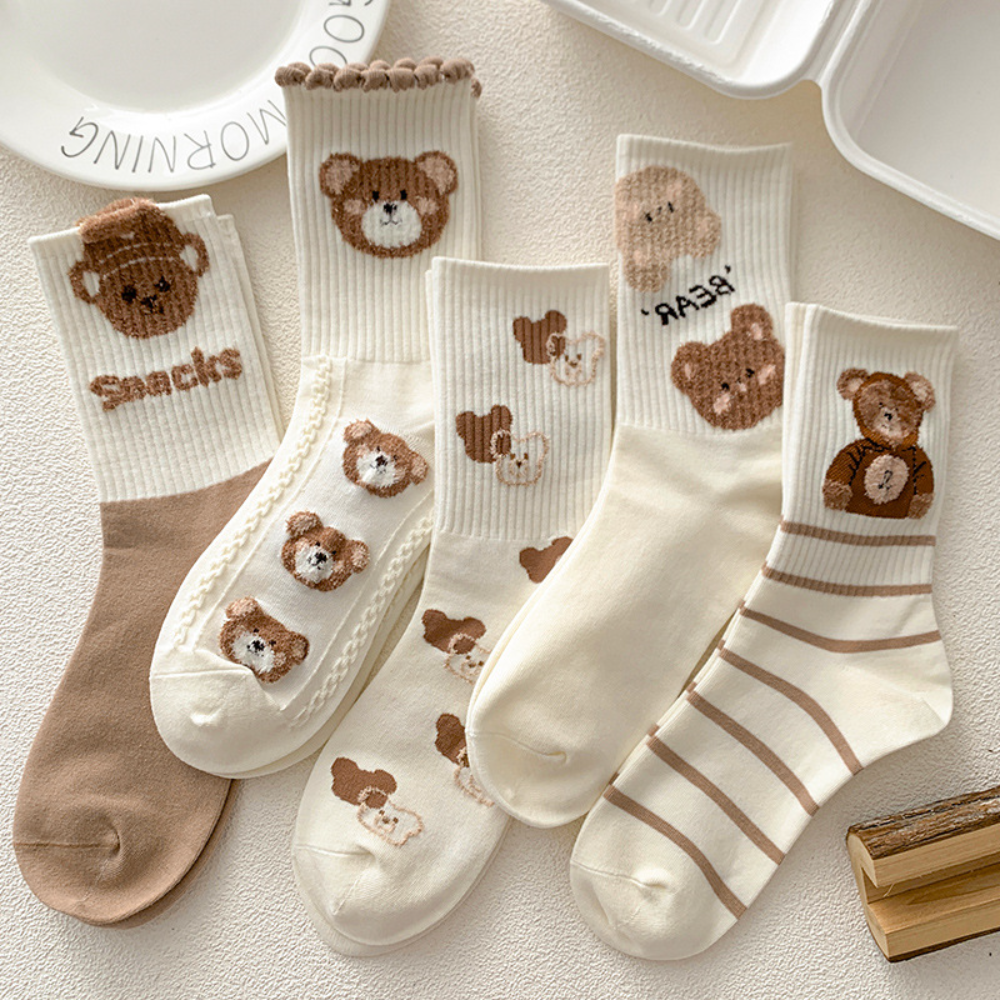 wholesale factory price cotton funny women's mid-tube letters street socks cute womens animal socks