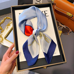 <span class=keywords><strong>Foulard</strong></span> carré en <span class=keywords><strong>soie</strong></span> et rayonne de 70 cm pour <span class=keywords><strong>femme</strong></span>, style japonais/coréen, rayé, élégant, en crêpe satiné imprimé, pour hôtesse de l'air - Product Image 4