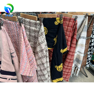 Sciarpe Autunno-Inverno per Uomo e <span class=keywords><strong>Donna</strong></span>, Vendita all'Ingrosso <span class=keywords><strong>Online</strong></span> di Sciarpe Usate, Scialli e Foulard in Seta, Vendita di Abbigliamento Usato - Product Image 5