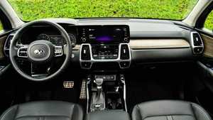 <span class=keywords><strong>Kia</strong></span> <span class=keywords><strong>Sorento</strong></span> V4 AWD 7 places <span class=keywords><strong>2023</strong></span> d'occasion, couleur grise, parfaitement propre, prêt à rouler - Product Image 5