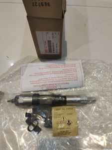 หัวฉีดเครื่องยนต์อีซูซุ 6hk1 ของเวิลด์ เอ็นจิ้น - Product Image 3