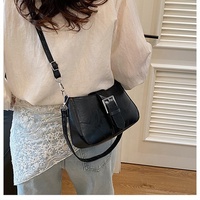 Sac à bandoulière sous le bras avec décoration de ceinture de couleur unie, tendance de la mode, sac à main, sac bandoulière, sac à main pour femme, sacs de créateurs, sac à main