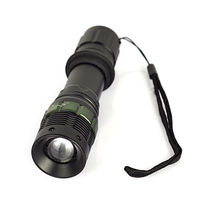 Lampe torche LED rechargeable par USB 10W Haute luminosité 1000 lumens Torche tactique avec corps en aluminium Indice de protection IP65 pour le camping