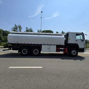 Camión Cisterna de Combustible Usado de 1500L, Camión Cisterna Diésel con Transmisión Manual, Vehículo de Transporte por Carretera 6x4 - Product Image 5