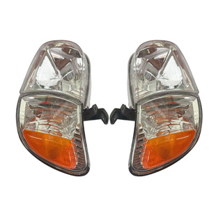 ไฟหน้าสำหรับ Toyota Tundra ปี 2000-2004 รุ่น H11 55W 6000Lm คู่ พร้อมไฟเลี้ยว รุ่น OE TO2530135 TO2531135 - Product Image 3