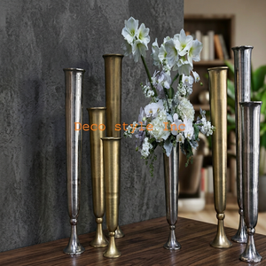 แจกันตั้งโต๊ะอลูมิเนียมทรงสูง Milan ขนาดกว้าง 12 นิ้ว x สูง 28 นิ้ว - Product Image 3