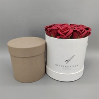 Boîte cadeau ronde en carton rigide écologique avec finition mate pour les décorations de mariage et de la Saint-Valentin