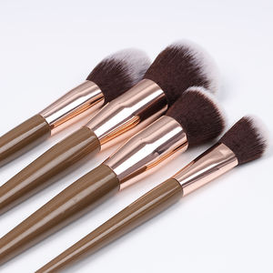 Juego de 13 Brochas de Maquillaje YUEXIU para Principiantes, de Pelo Sintético con Mango de Plástico, para Sombras de Ojos, Delineador, Sombras de Nariz, Puntos, Brillo Labial - Product Image 5