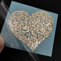 Autocollant Métallique 3D Personnalisé en Fer – Motifs Cœur, Plume, Rose – Décalcomanie Adhésive Métallique pour Coques de Téléphone – Idéal pour Boîtes Cadeaux