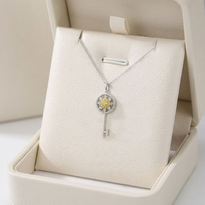 Collier Pendentif de Haute Qualité en Or Blanc Massif 18K avec Diamants Jaunes Naturels, Design Clé, Fait Main, Vente en Gros pour l'Exportation - Product Image 5