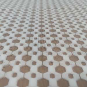 Malla Jacquard de alta calidad tejida hexagonal 3D capa de aire malla sándwich ropa silla tela de malla - Product Image 2